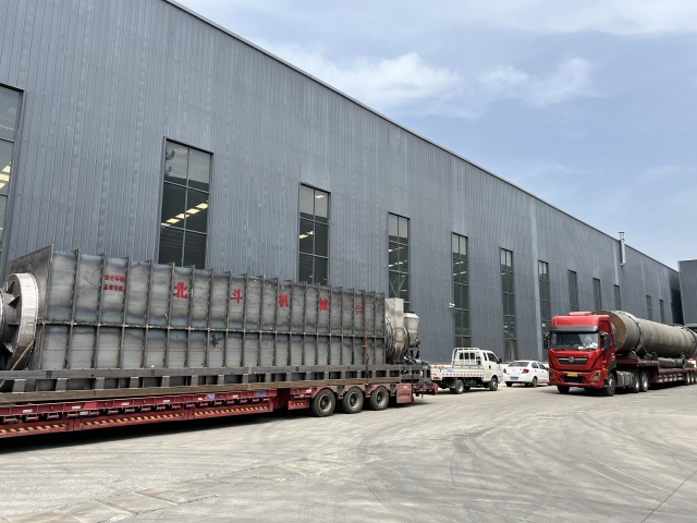 烘干機、炭化機全套生產線，四車浩浩蕩蕩齊發(fā)